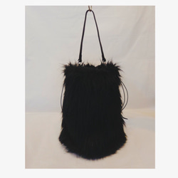 Eco fur drawstring bag   long hair 2枚目の画像