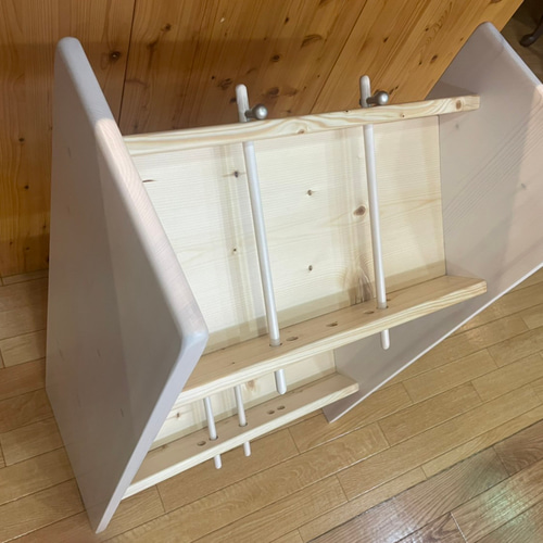 本棚　おしゃれで機能的なブックシェルフ 本棚 おしゃれで機能的なブックシェルフ 本棚・絵本棚・マガジン