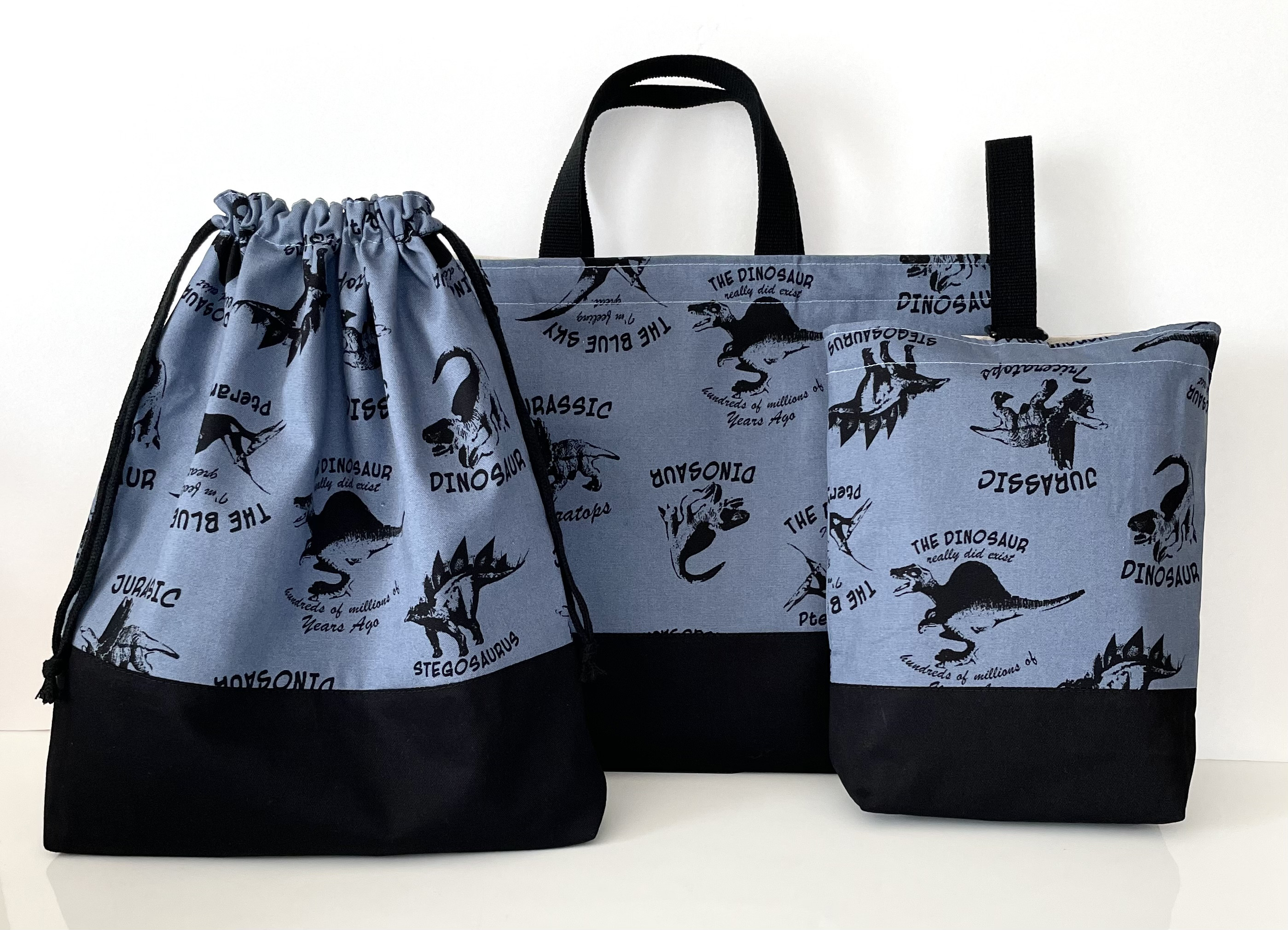 【再入荷】シックな恐竜　2色☆3点セット　入園入学　上靴入れ　お着替え袋　オーダーOK 受注製作　ダイナソー　リアル