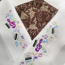 手刺繍半襟 カラフル 踊る五線譜☆踊る音符達 横柄 紫系 和装小物（帯