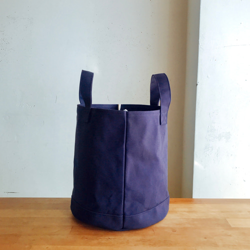 L］マルシェカゴのようにも使える 帆布の丸底バケツトート ネイビー(撥