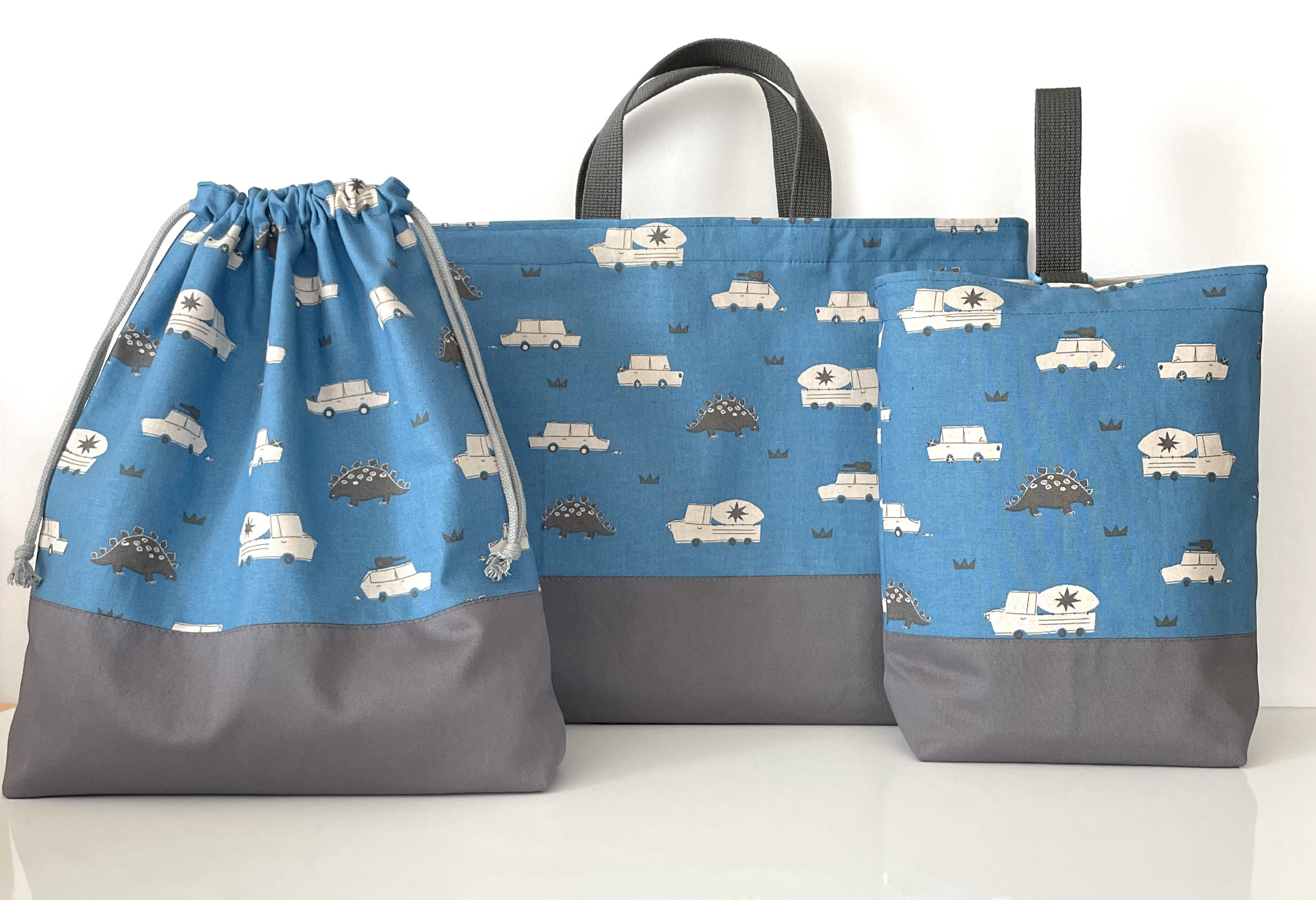 綿麻　車と恐竜　ブルー☆3点セット　カッコイイ　入園入学　上靴入れ　お着替え袋　オーダーOK 受注製作　ナチュラル