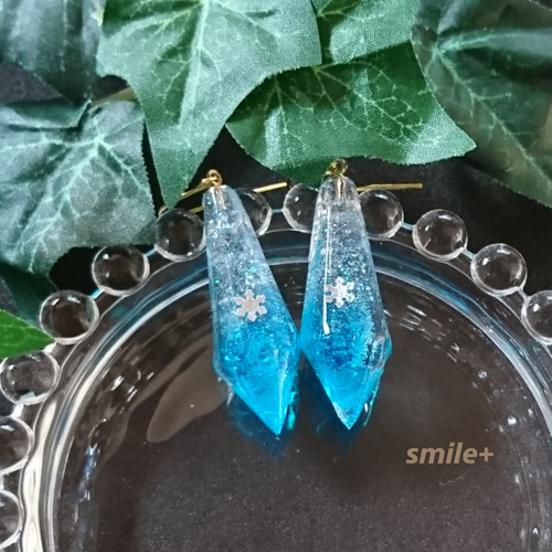 雪の結晶 ペンデュラム ピアス/イヤリング ピアス（フック・チェーン