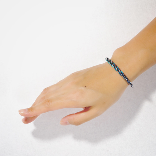 純チタン製バングル 巡る バングル・リストバンド Arikata 通販