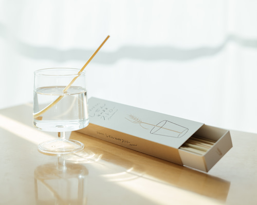 無農薬のライ麦でできた「しぜんそのままストロー」 chemical-free rye