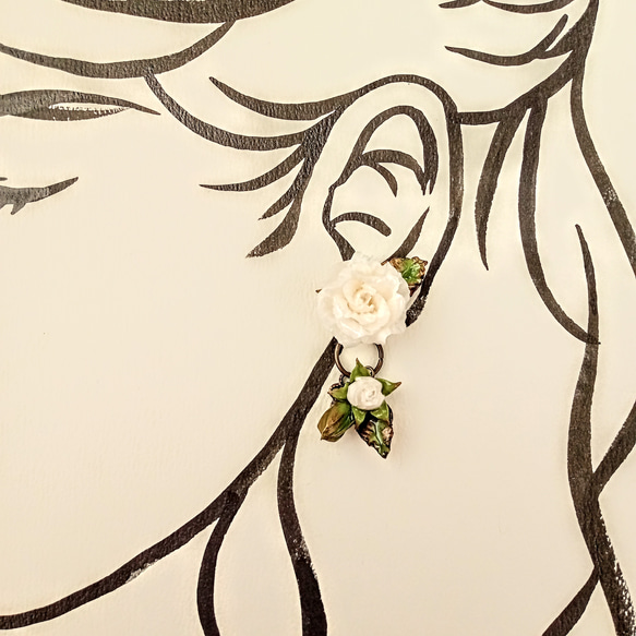 白い薔薇の2wayイヤリング/ピアス（軽量） 6枚目の画像