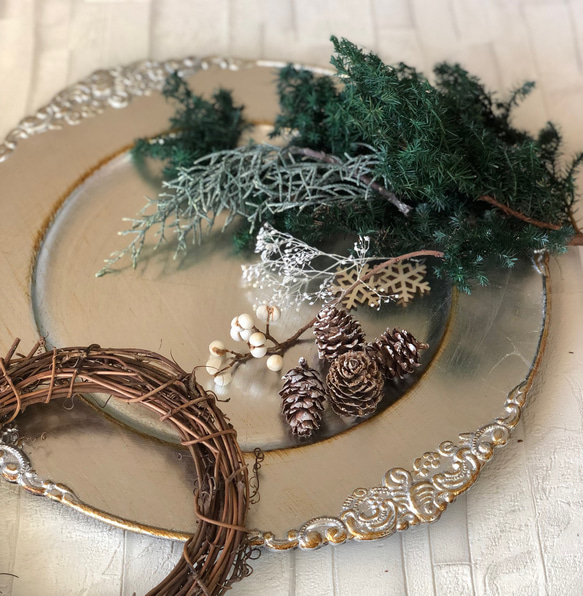 手作りキット＊プリザーブドグリーンと木の実のクリスマスリース 3枚目の画像