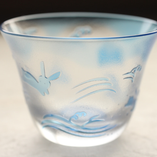 2023 干支】ガラス ぐい呑み お猪口 「野に遊ぶ」ブルー おちょこ