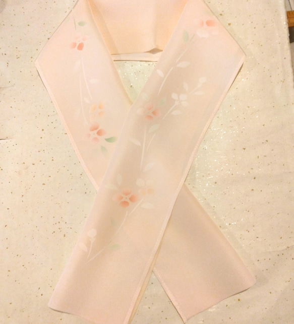 【新品】正絹半衿(薄ピンクに花)　シルク  着付け小物 2枚目の画像