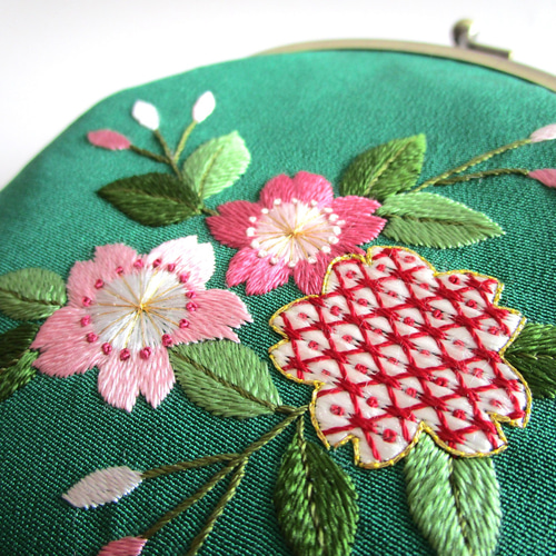 日本刺繡』＊桜さくら＊がま口ポーチ・化粧ポーチ◇グリーン＊ピンク