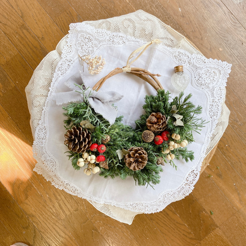 木の実たっぷりクリスマスリース♡ ドライフラワー natsumeg 通販