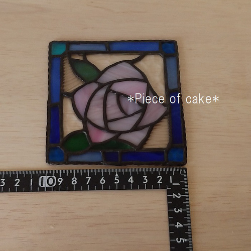 ◆ステンドグラス◆レトロ風青い薔薇パネル◆ハンドメイド品 ステンドグラスパネル 青いバラ - YAMADORI-SG'S GALLERY