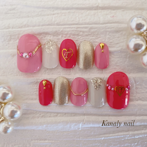 オーダー制】メンバーカラー ピンク イニシャル入り ネイルチップ  