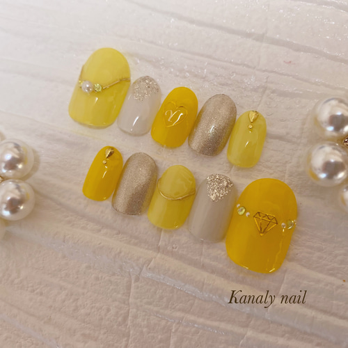 オーダー制】メンバーカラー 黄色 イニシャル入り ネイルチップ ネイル  