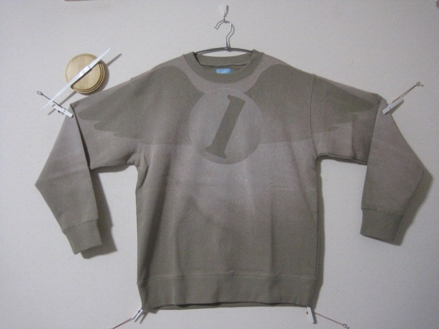 1点　フライアウェイ【１】パイルトレーナー　ベージュ　飛／ウイング／羽／／飛行／鳥／鷹／鷲／鶴／ひばり／文鳥／雀