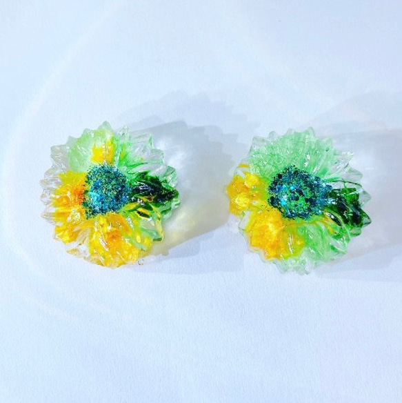 新作♡みどり♡樹脂ピアス ハイレベル