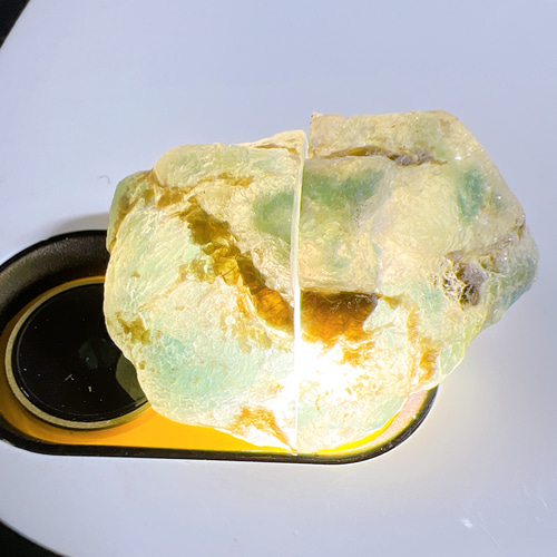 B)幻の鉱物☆アースシードライト☆原石☆地球と繋がる☆夢の具現化