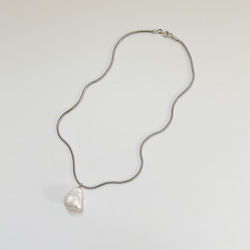 淡水巴洛克珍珠吊飾銀蛇鏈項鍊 第1張的照片