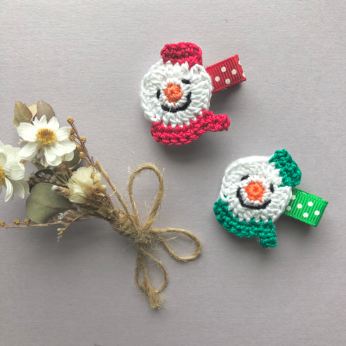 送料無料2つセット♩スノーマンのクリスマスベビーヘアクリップ  