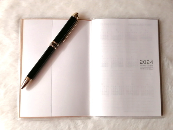 【Shoebill／ハシビロコウ】スケジュール帳 手帳 2024年 2025年 4枚目の画像