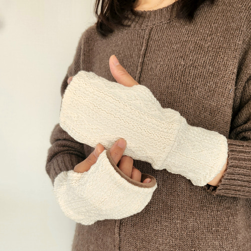 leinwande Boa Hand Knitted Mittens 手袋 小物
