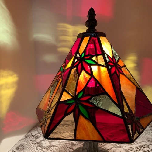 10月のステンドグラスランプ《紅葉》 スタンドライト・テーブルランプ