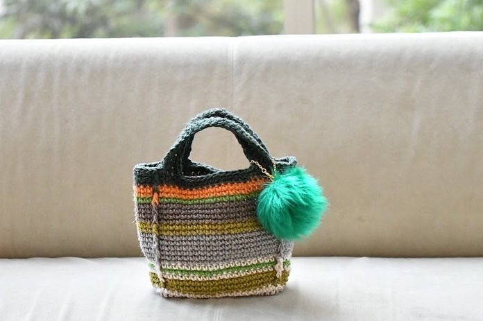 グリーン系マルチカラーバッグ（ファーチャーム付き/受注制作）