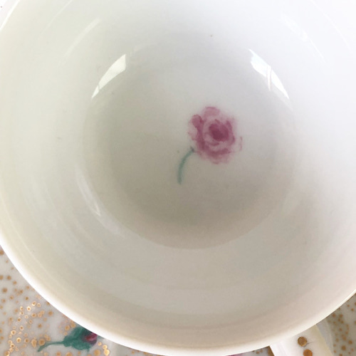 ポット＆ティーカップのセット（ティーフオｰワン）・薔薇の