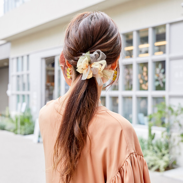 mini｜キンモクセイ｜咲き編みシュシュ 1枚目の画像