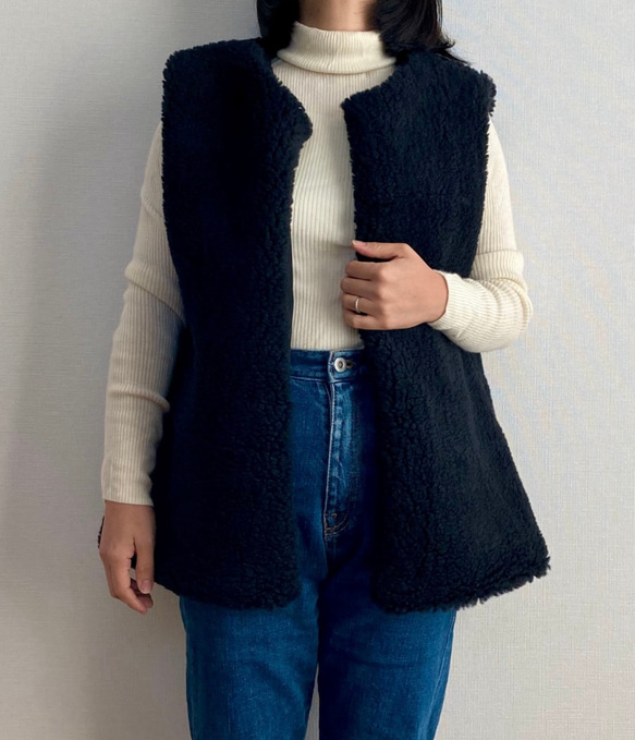 ベスト(ブラック・裏地ネイビー) ブラック再再再販❤️‍ボアベスト 裏地→コットン100%で軽くて暖かい