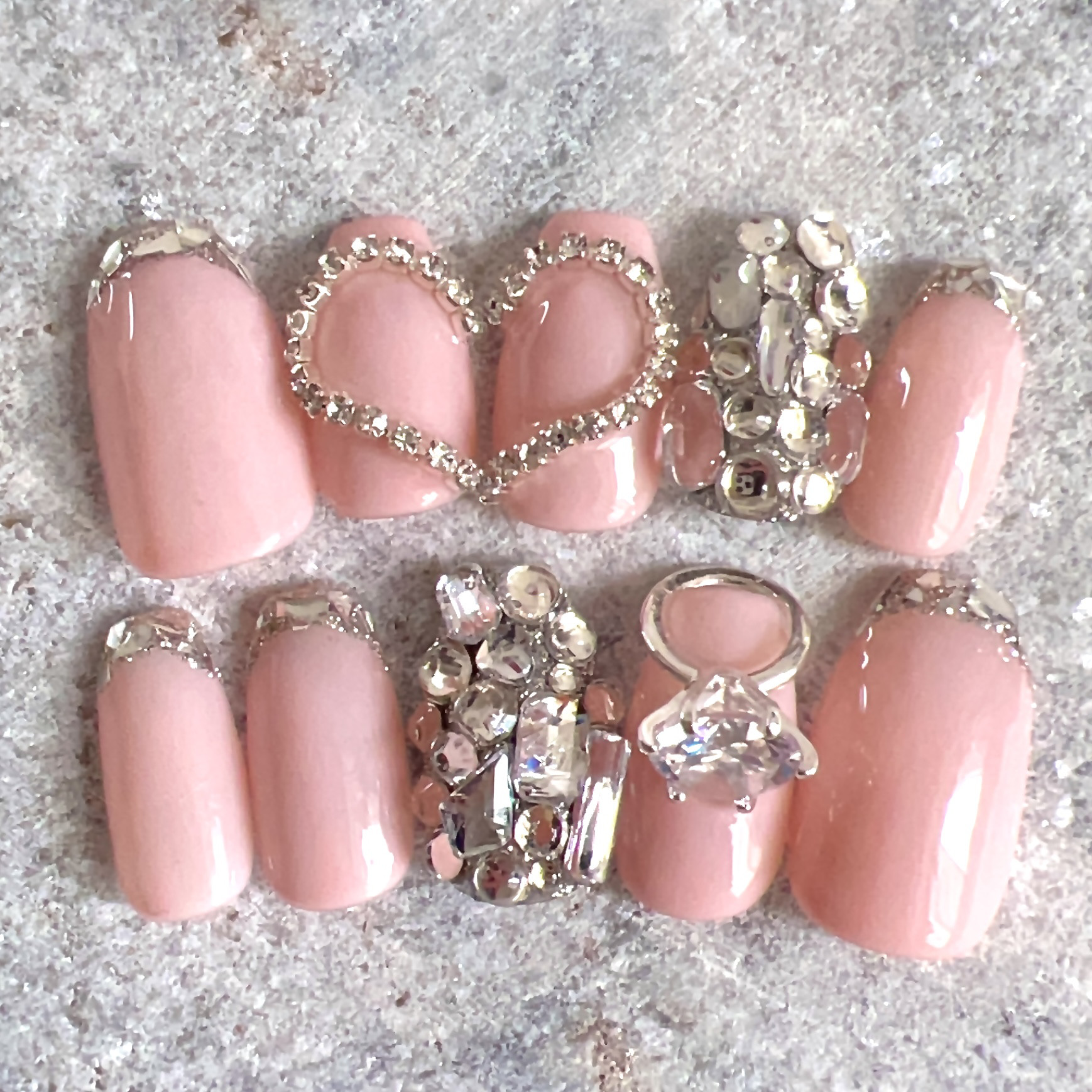 チップ種類、カラー変更可能》ピンクガラスフレンチハートとリング  