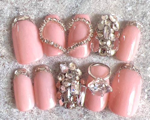 指輪ネイル　リング　ネイルチップ　ハートネイル　ワンホンネイル 簡単】ハートのワンホンネイル🤍 - YouTube