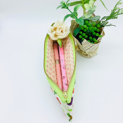 【再販】スリムペンケース☆ お野菜と小花柄（グリーン） 6枚目の画像