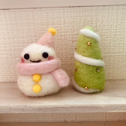 羊毛　クリスマスツリーと雪だるまちゃん 4枚目の画像