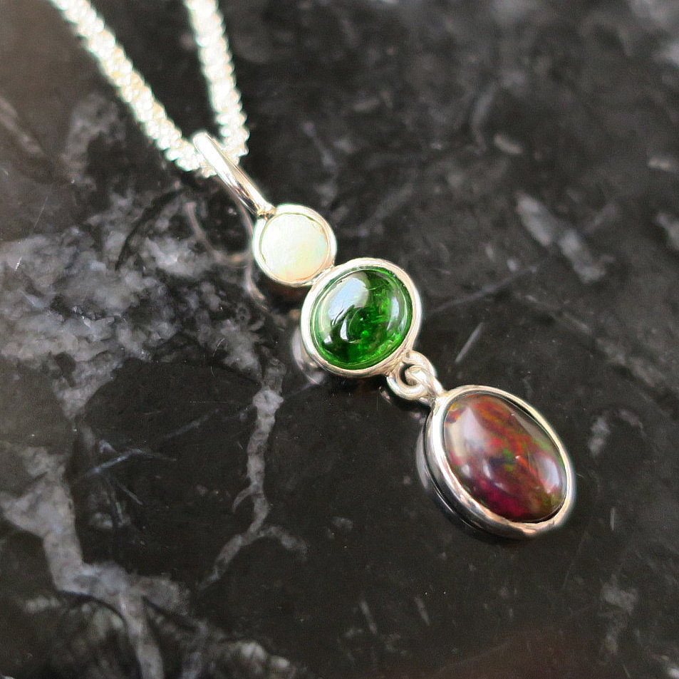 大人の秋色 クロムダイオプサイド ＋ ファイヤーオパール 三連 ペンダント 10月誕生石 秋の誕生石2024 14,600円