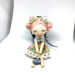 輝く高品質な ハンドメイド ⭐️虹色髪 ☆リボンバッグ 着物 ドールチャーム 人形