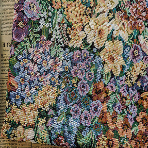 レトロ風カラー花柄 秋冬の厚手ジャカード生地 [3343] 1枚目の画像