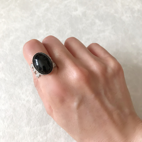 ブラックオニキスの大ぶりリング【シルバー・天然石・上品・クール