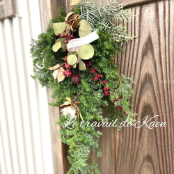 【全て国産花材】フレッシュ針葉樹とコットンのスワッグ✳︎送料差額負担 1枚目の画像
