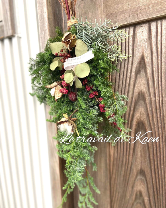 【全て国産花材】フレッシュ針葉樹とコットンのスワッグ✳︎送料差額負担 1枚目の画像