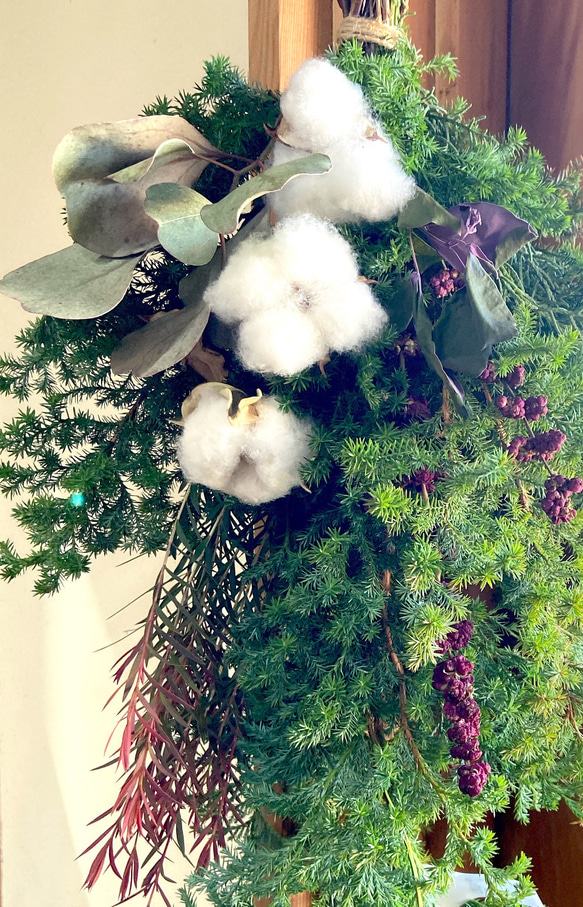 【全て国産花材】フレッシュ針葉樹とコットンのスワッグ✳︎送料差額負担 2枚目の画像