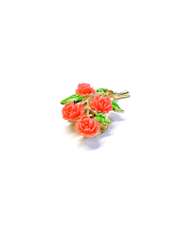 Jul’s尋愛綺夢-vintage*花園裡的玫瑰*精緻珊瑚橘玫瑰綠葉金色小胸針別針 第3張的照片