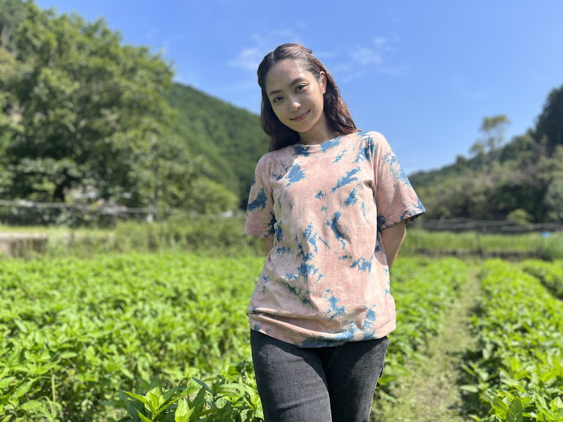 BIGサイズ。ナチュラルタイダイ。オーガニックコットン。アカネ染＋藍染Tシャツ