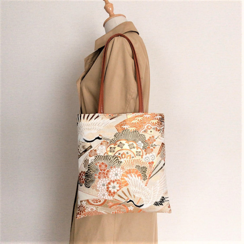 アンティーク鶴柄の帯からトートバッグ／パーティーバッグ／ブラウン系