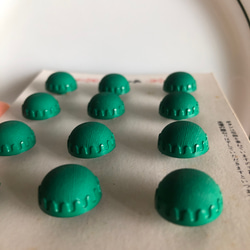 アンティーク ボタン 12個　ビンテージ 昭和 レトロ 個性的 ハンドメイド素材 日本製 ポップ アクセ 緑　グリーン 4枚目の画像
