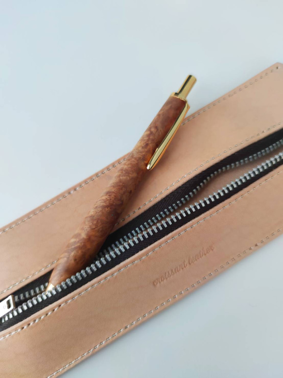 真皮筆袋 Kinari 天然皮革 簡約設計 薄型 放在包或口袋裡 第8張的照片