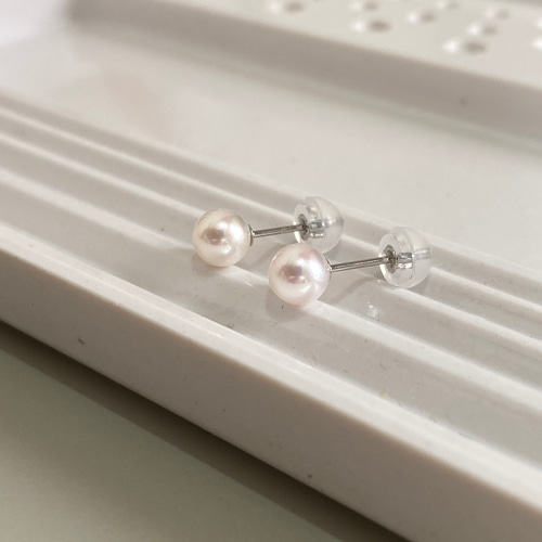 美品♡神秘的な輝き♡華真珠♡ダイヤモンドカット♡プラチナ♡パールピアス ムーンレーベル 公式] パール ピアス レディース ぶら下がり