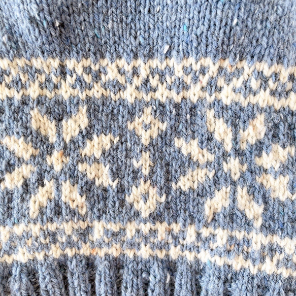 犬服　手編みセーター　くすみブルー雪　胴回り42cm 4枚目の画像