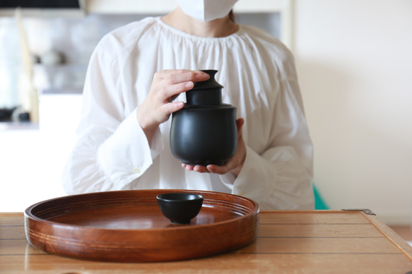 お家で居酒屋気分♪冷酒も楽しめる　日本酒1合！【3分で熱燗が楽しめる】伊藤さんご家族のつくる酒燗器・黒・単品 2枚目の画像