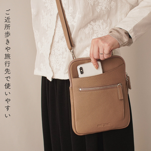 3日以内発送】マチ付きで長財布もすっぽり入るレザーショルダーバッグ